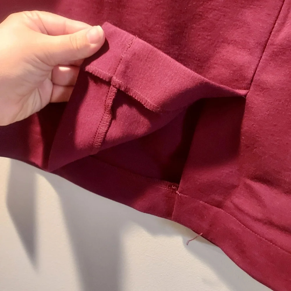 Lands' End Pretty Burgundy Pencil Skirt in Size 12P - Picture 7 of 8